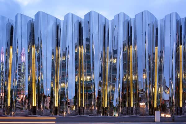 Govett-Brewster Art Gallery featuring night scenes and modern architecture