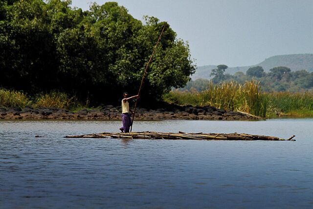 Saw this small boy going down the river on his raft near Blue Nile Falls.

#AquaTrove