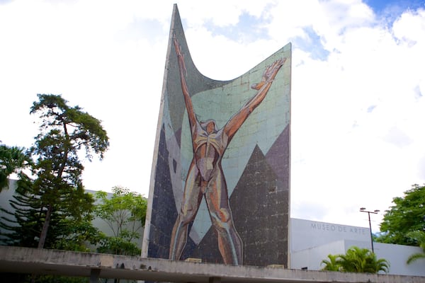 Museo de Arte de El Salvador som inkluderar utomhuskonst