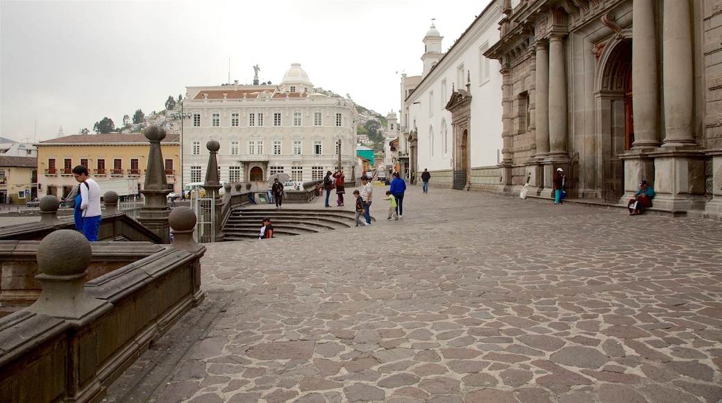 San Francisco Park featuring a square or plaza