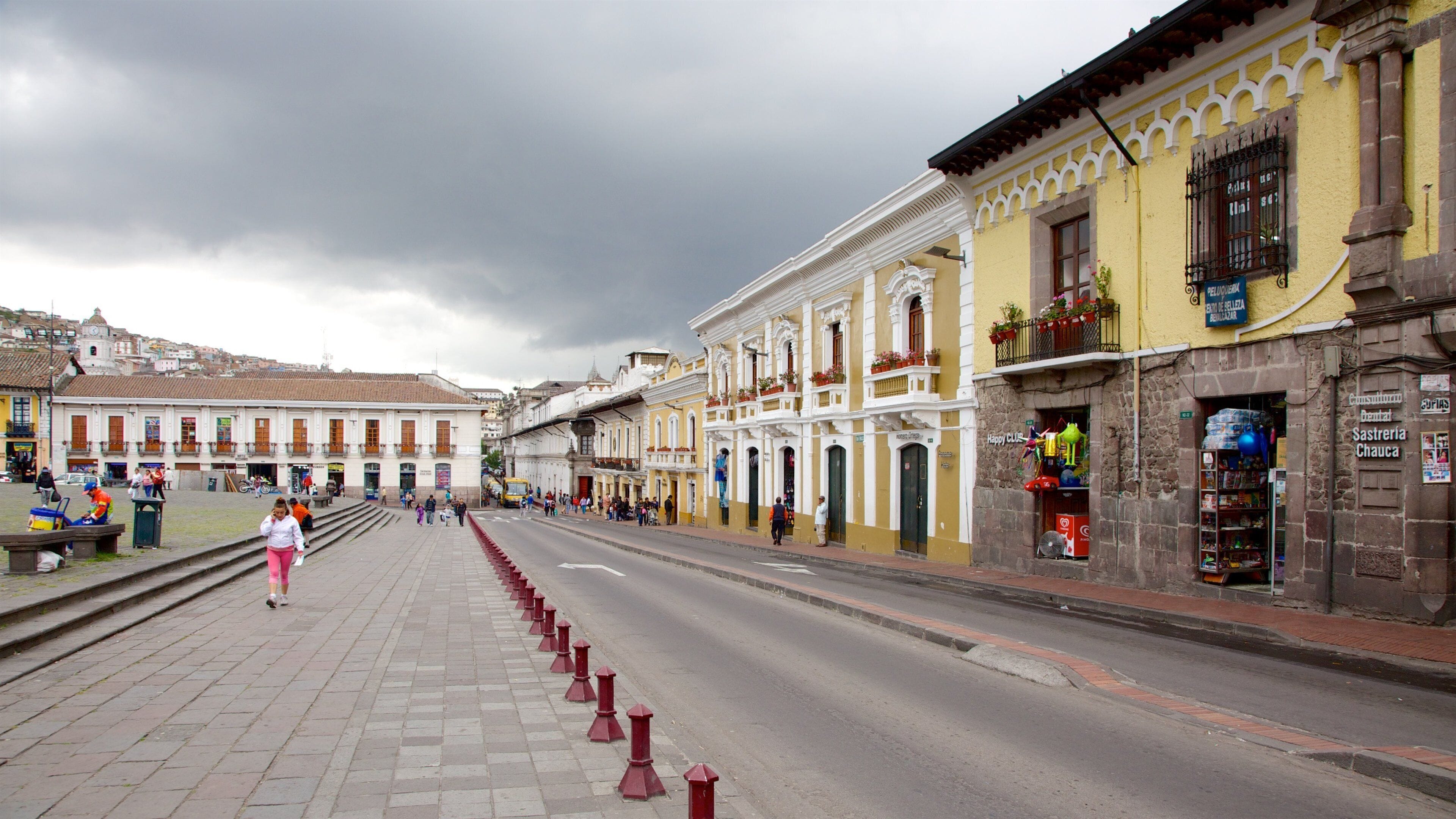Plaza de San Francisco featuring a small town or village and street scenes