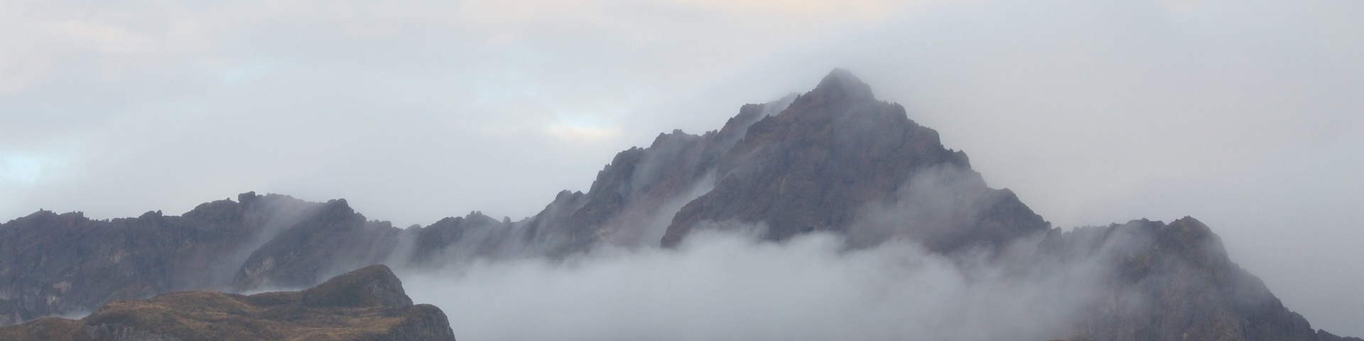 ์ฝํ ํ์ ๊ตญ๋ฆฝ๊ณต์ ์ ํน์ง ์ฐ ๊ณผ ์๊ฐ