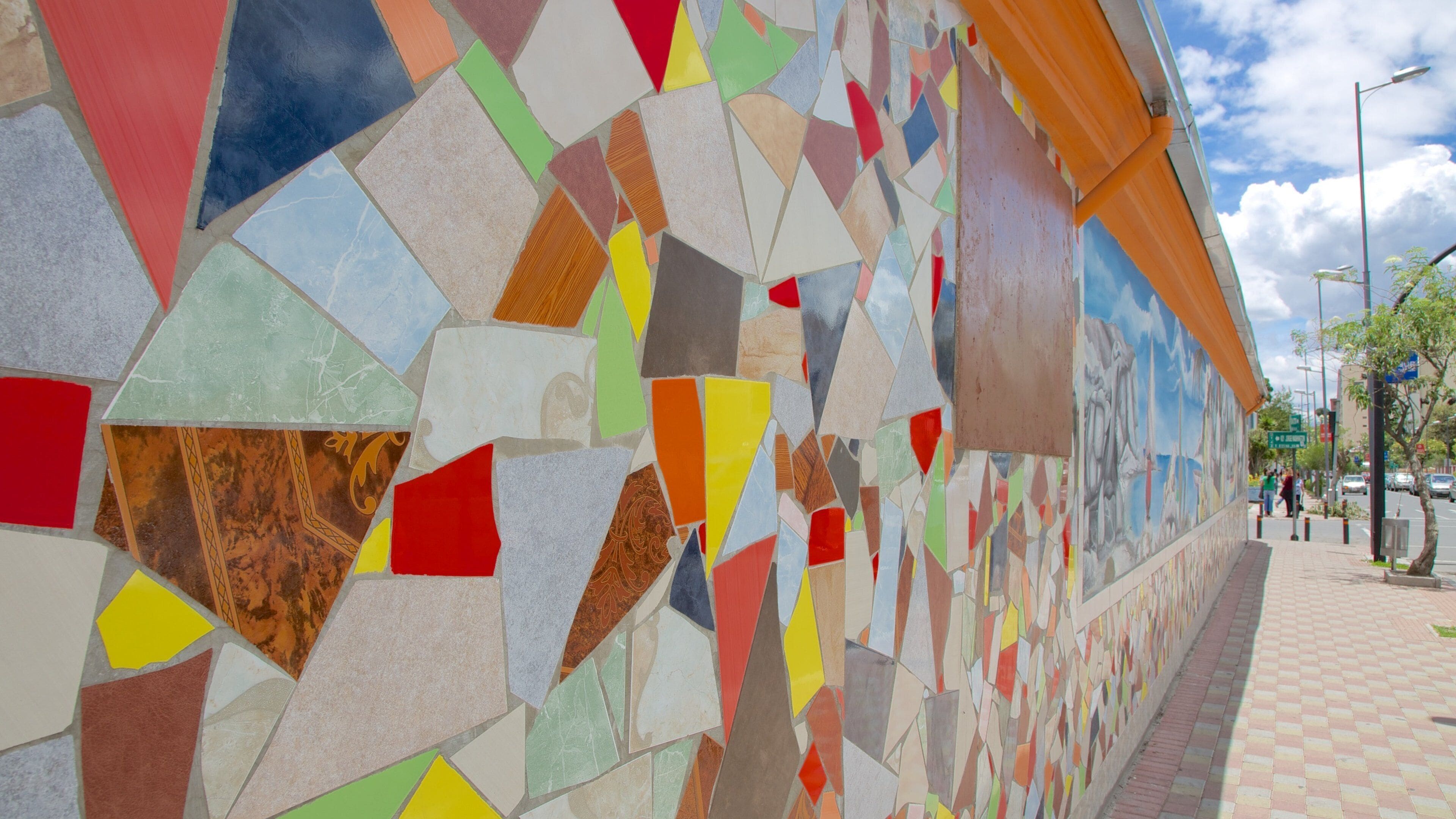 La Mariscal Craft Market showing street scenes and outdoor art