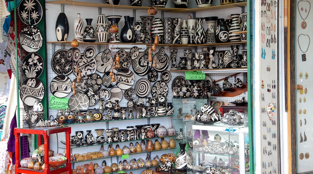 La Mariscal Craft Market og byder på interiør, markeder og shopping