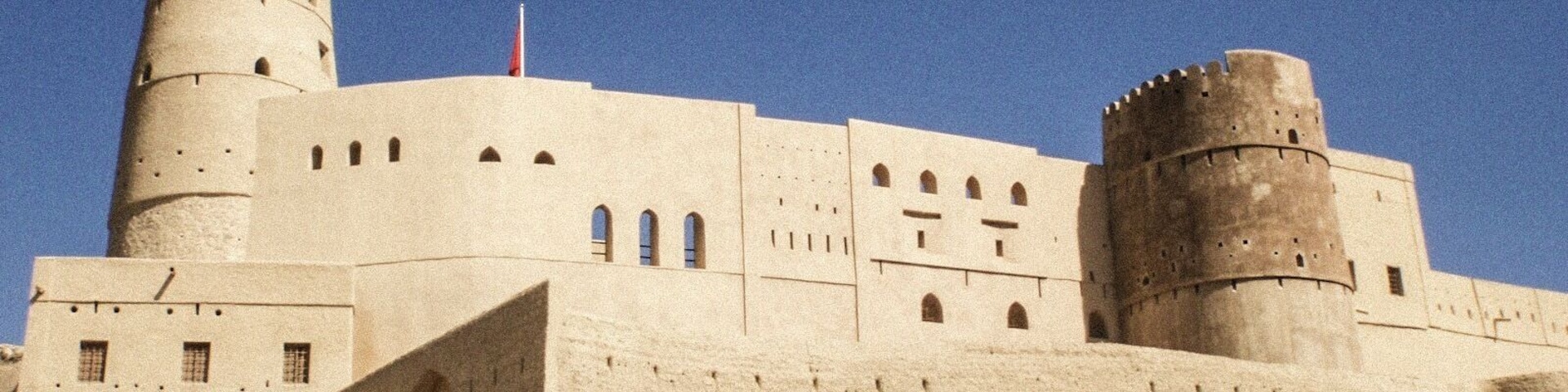 The very striking (and slightly questionably restored, according to my source) Bahla Fort in #Oman 🇴🇲
#LifeAtExpedia
