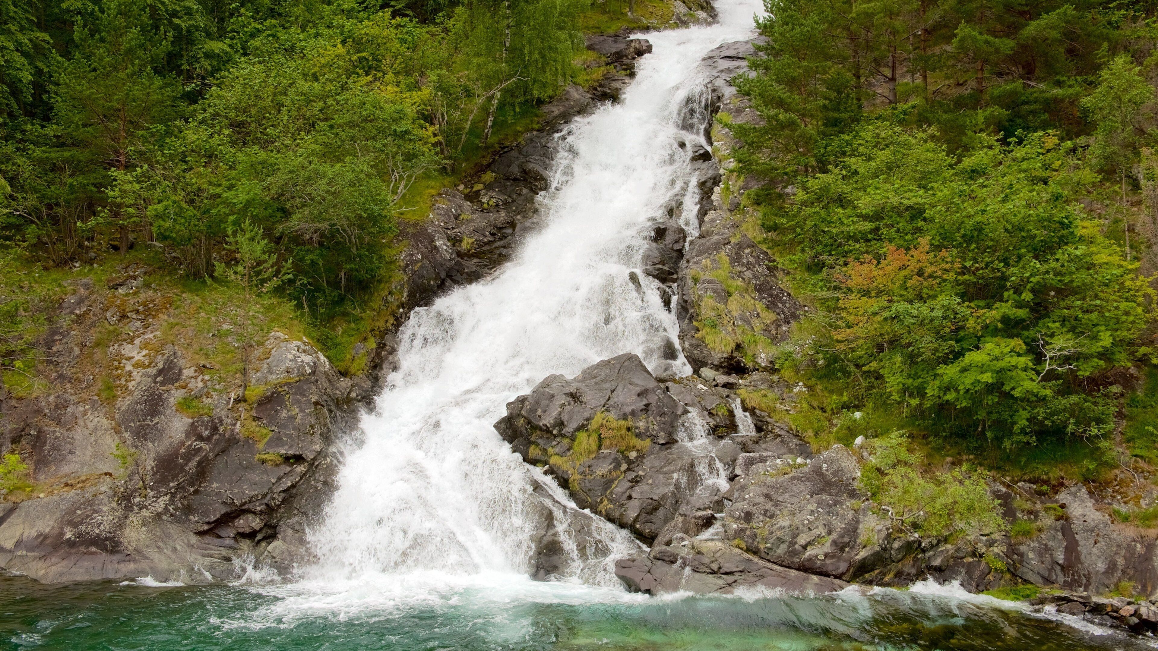 Naeroyfjord featuring a cascade