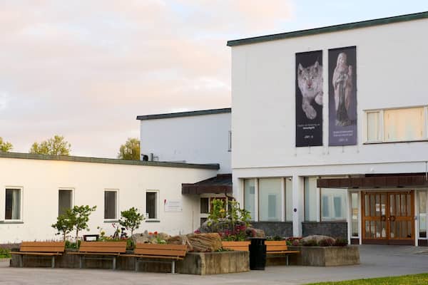 Tromso University Museum mit einem Beschilderung