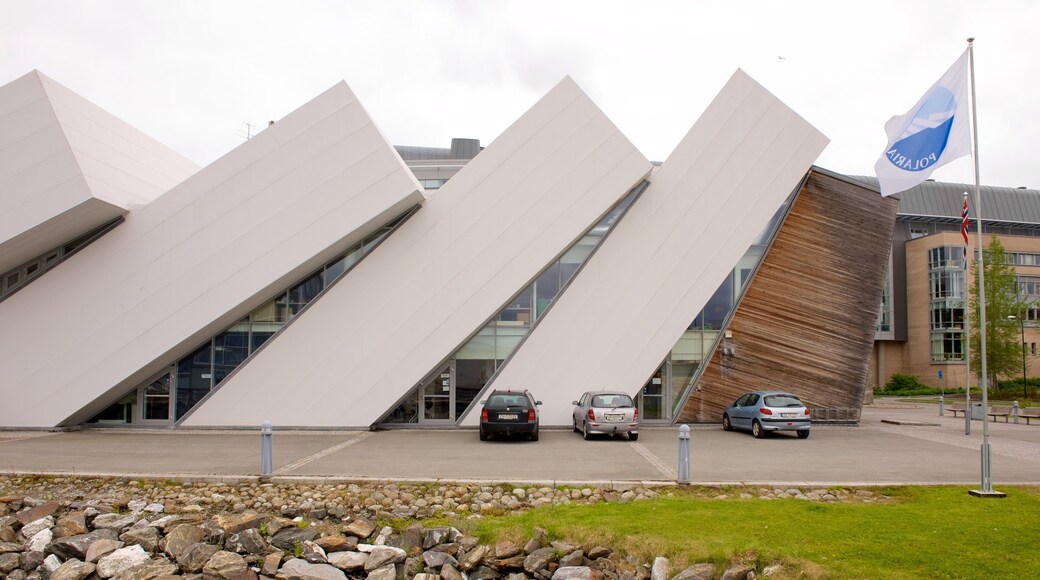 Polaria mettant en vedette architecture moderne