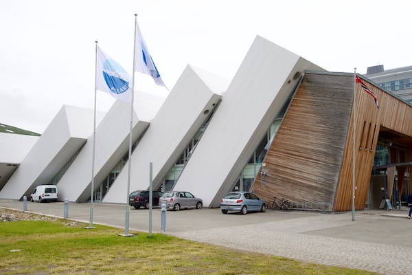 Polaria mettant en vedette architecture moderne