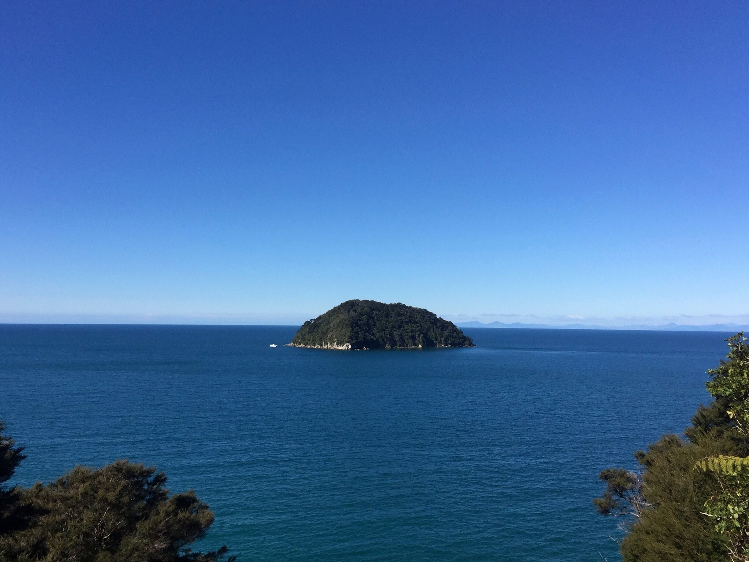 Tonga island~~Abel Tasman New Zealand