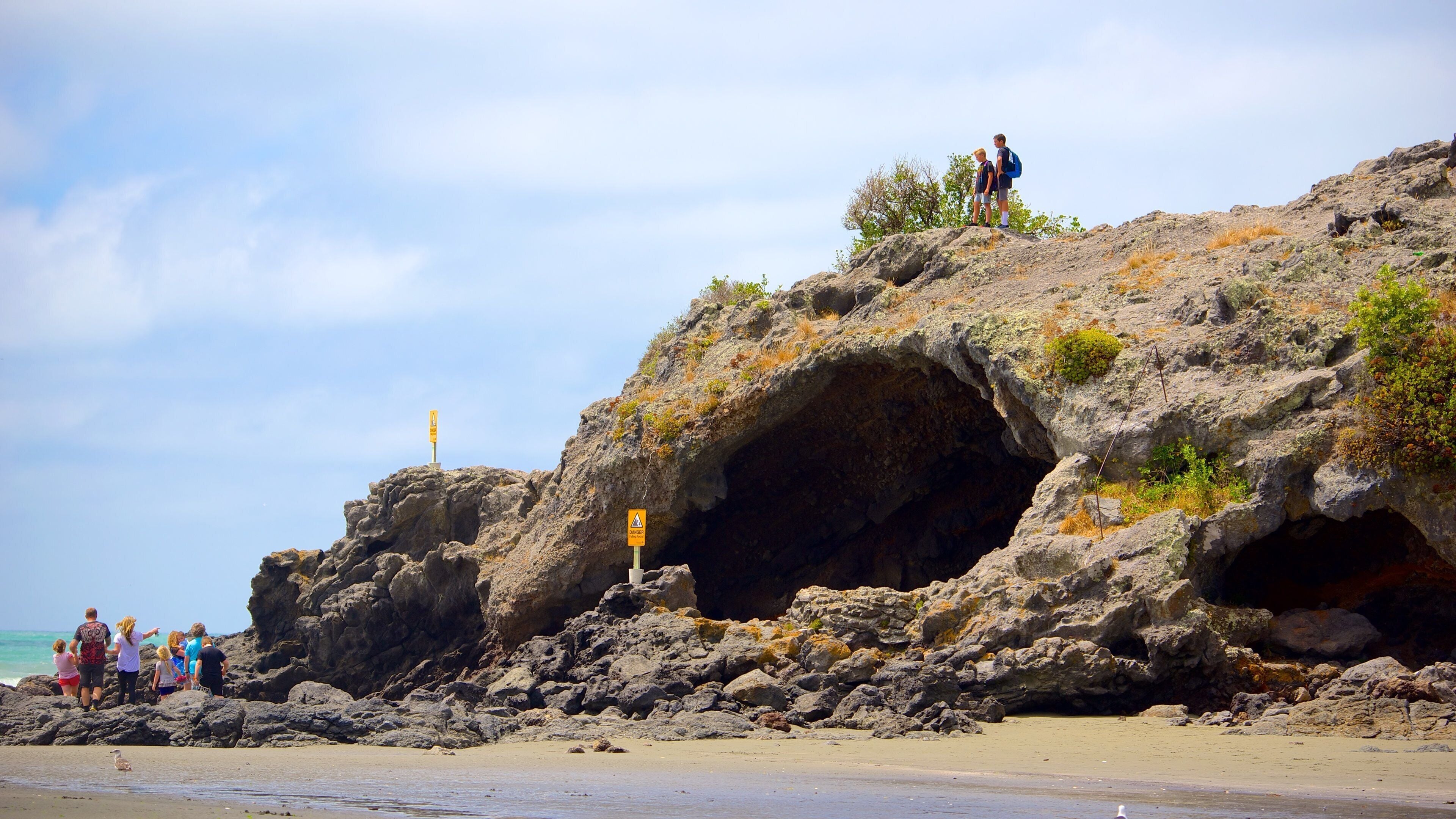 Cave Rock featuring luolat