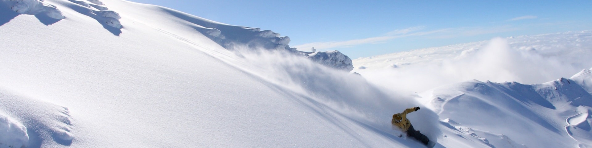 Mount Hutt Skifield featuring snow and snow boarding