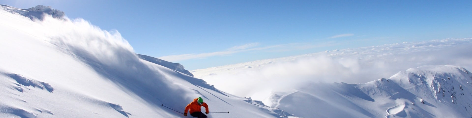 Mount Hutt Skifield showing snow skiing and snow