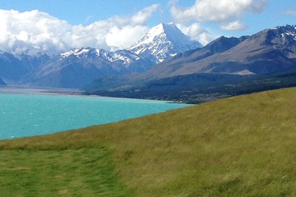 Caption---- Aoraki (Mount Cook), New Zealand
