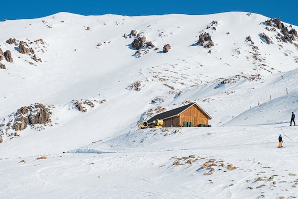 Ohau Skifield showing snow and mountains