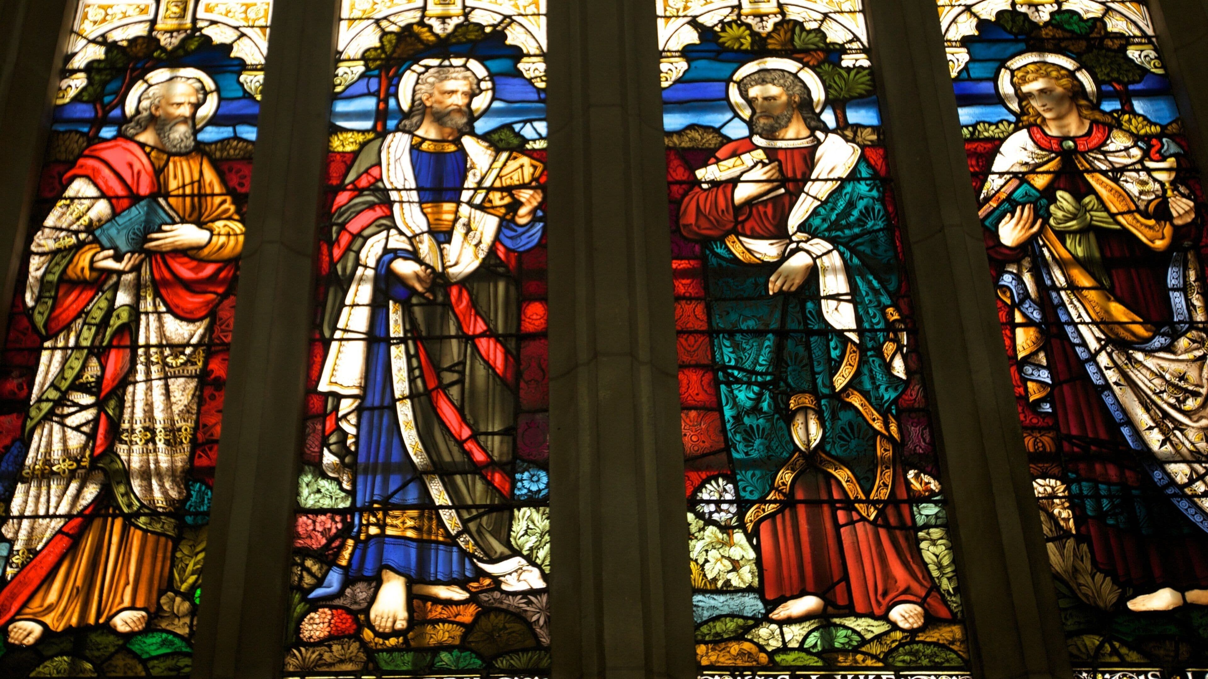 Catedral de San Pablo ofreciendo una iglesia o catedral, elementos religiosos y vista interna