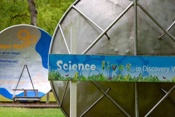 Otago Museum mit einem Beschilderung