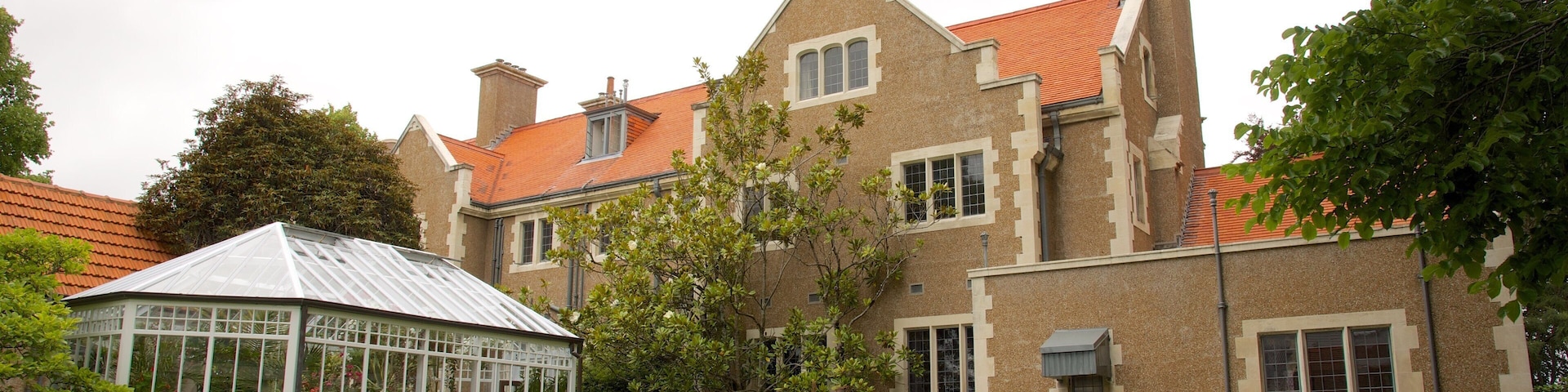 Olveston showing heritage elements