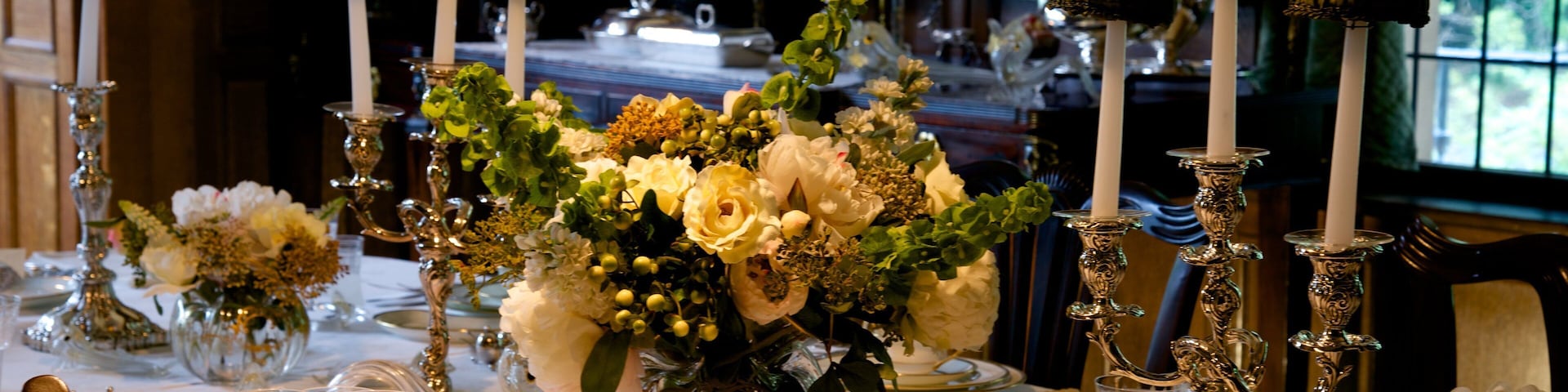 Olveston showing interior views