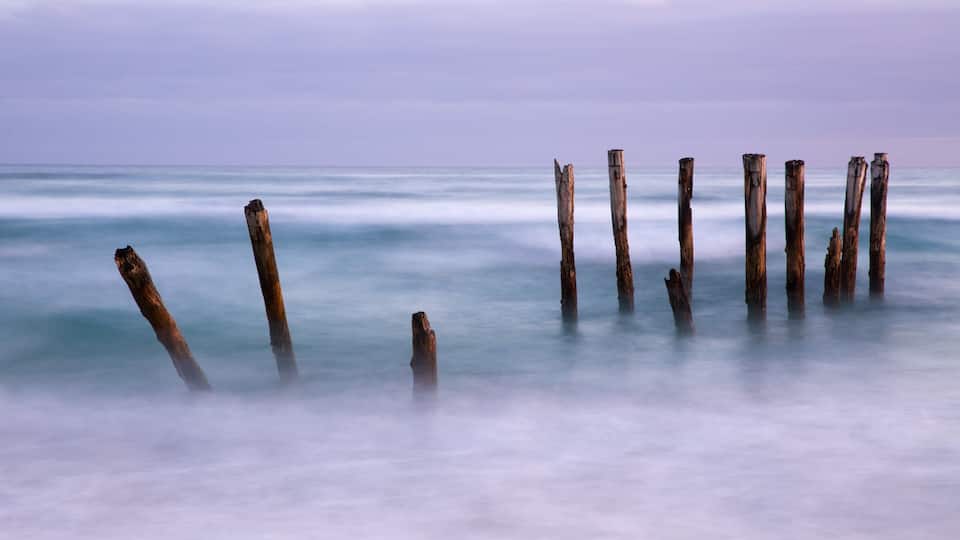 St. Clair Beach das einen Brandung und allgemeine Küstenansicht