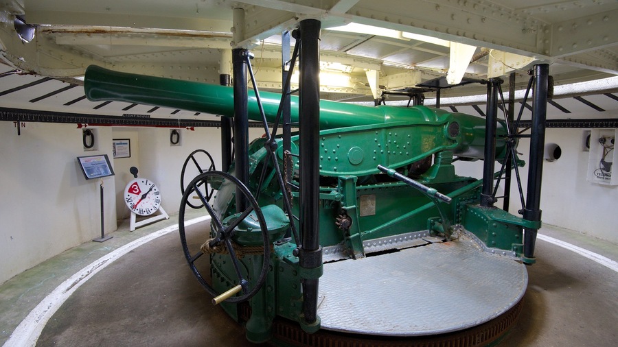 Royal Albatross Centre featuring interior views