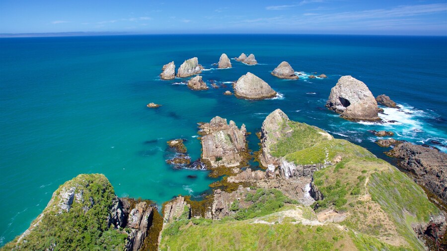 Nugget Point Lighthouse showing rocky coastline