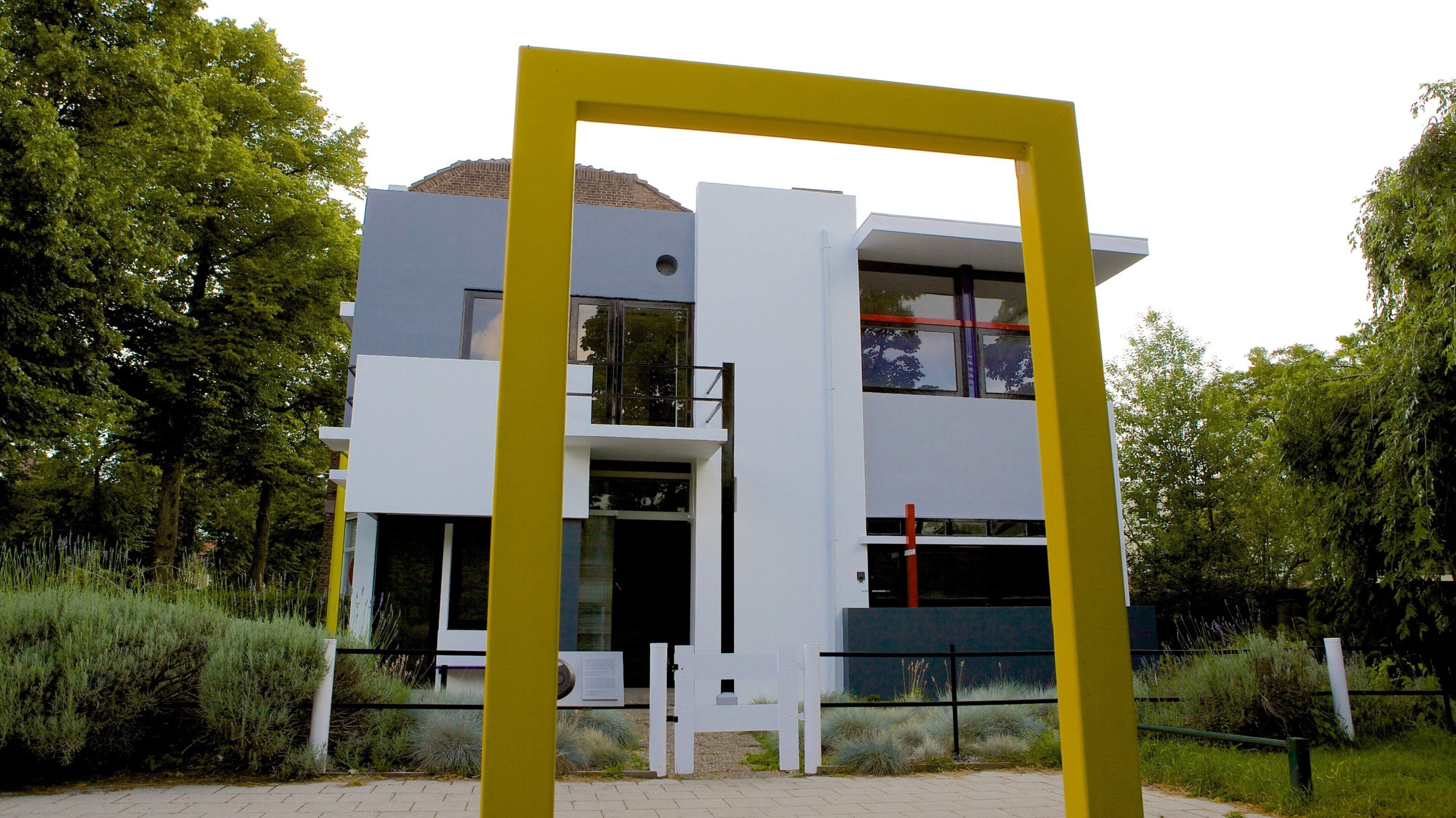 Rietveld Schroder House showing a house and modern architecture