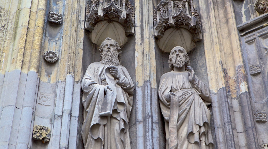 St. Servaas Church showing religious elements, a church or cathedral and heritage elements