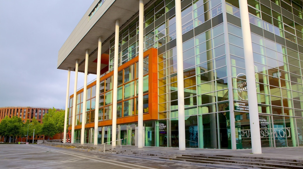 Centre Céramique toont straten en moderne architectuur