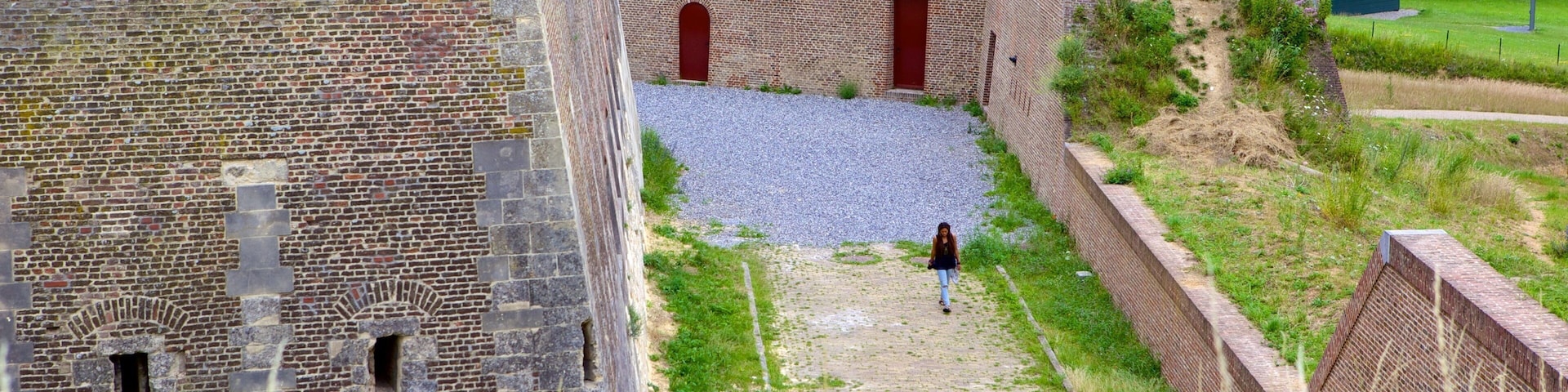 Fort St. Pieter featuring a castle and heritage elements