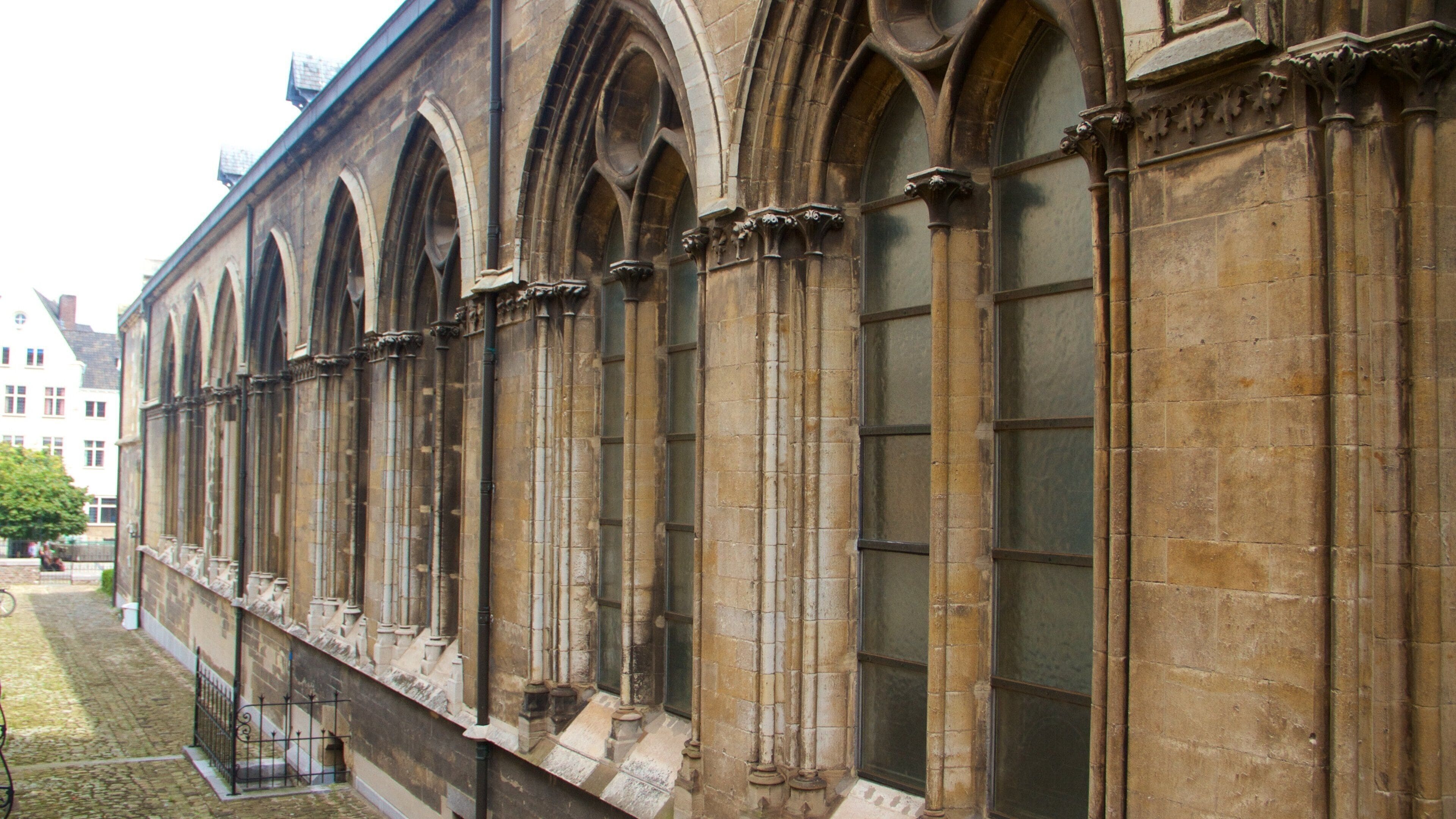 St. Janskerk showing heritage architecture