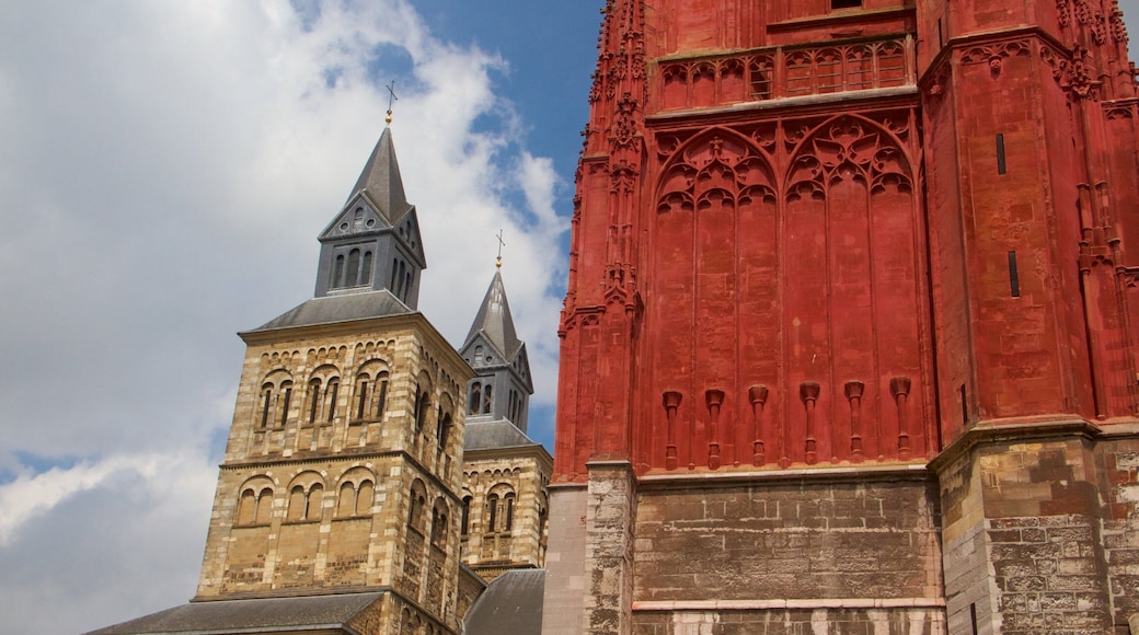 聖ヤンス教会 フィーチャー 宗教的要素, 遺跡・遺産 と 遺跡