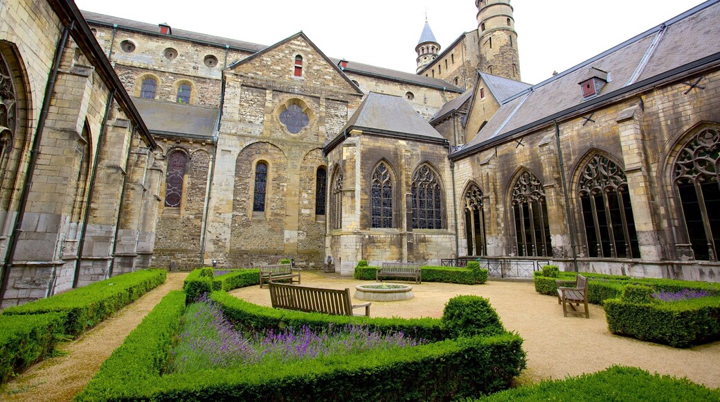 Basílica de Nuestra Señora mostrando arquitectura patrimonial, elementos patrimoniales y una iglesia o catedral