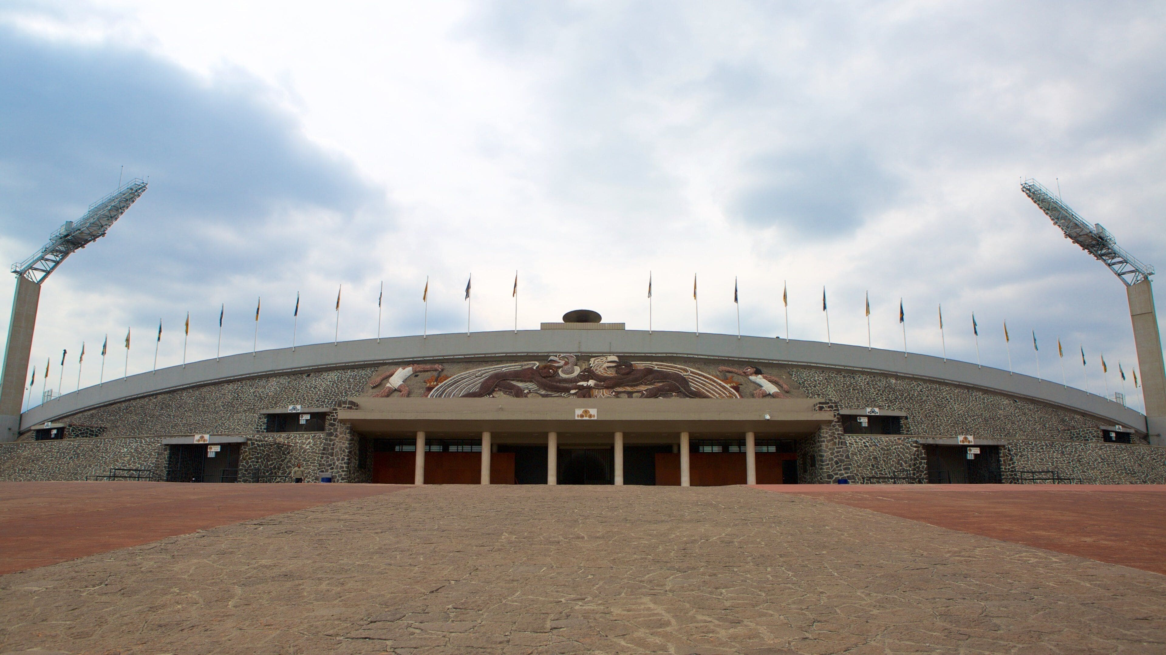 墨西哥國立自治大學 呈现出 廣場