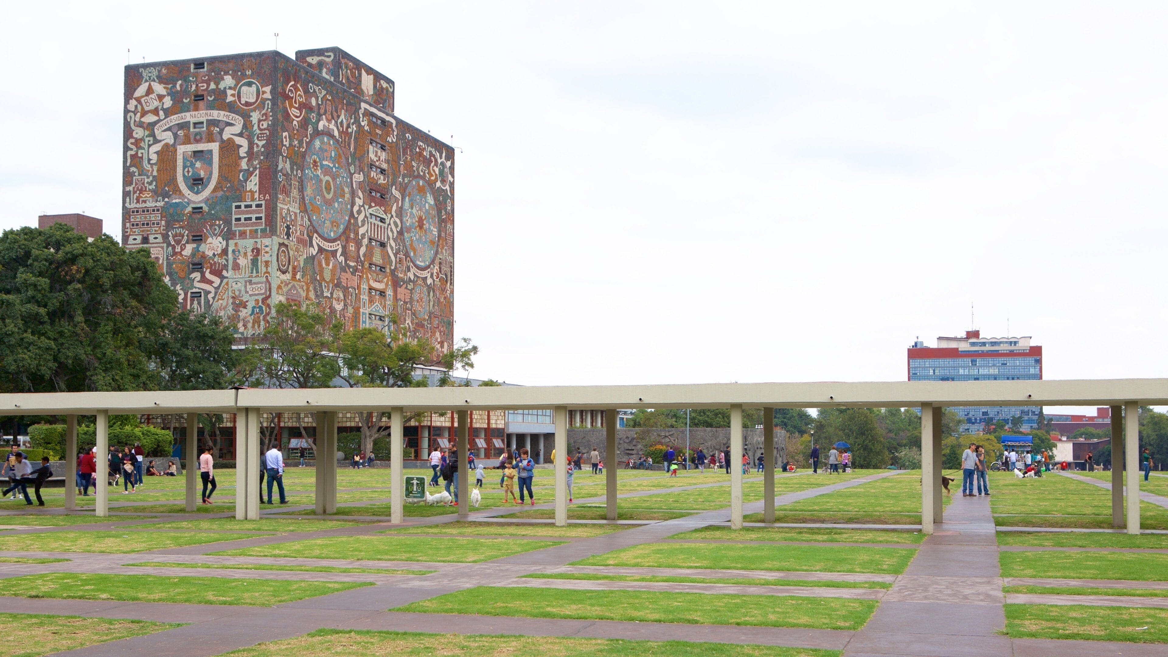 มหาวิทยาลัยอิสระแห่งชาติเม็กซิโก ซึ่งรวมถึง สวนสาธารณะ