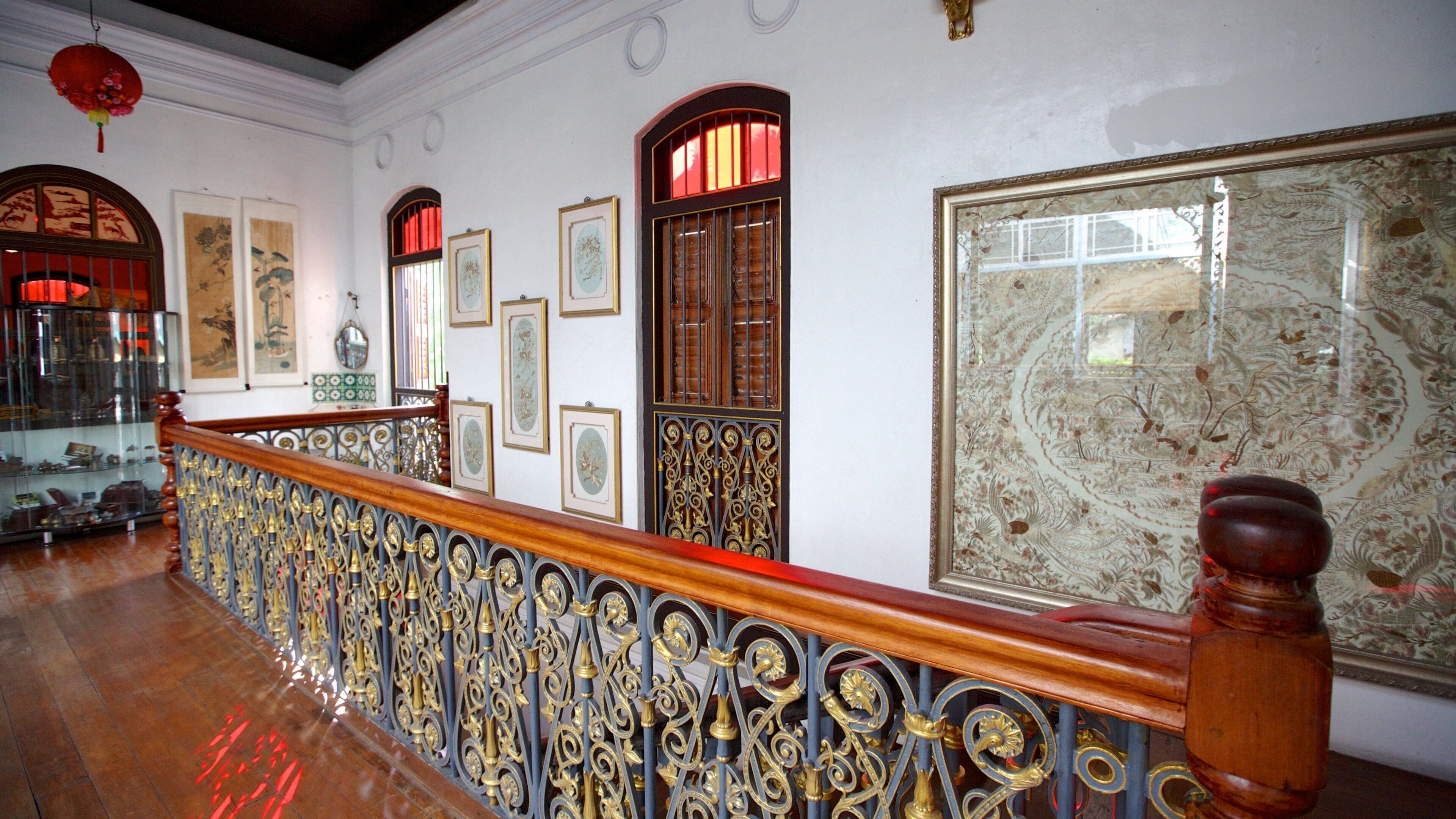 Pinang Peranakan qui includes vues intérieures