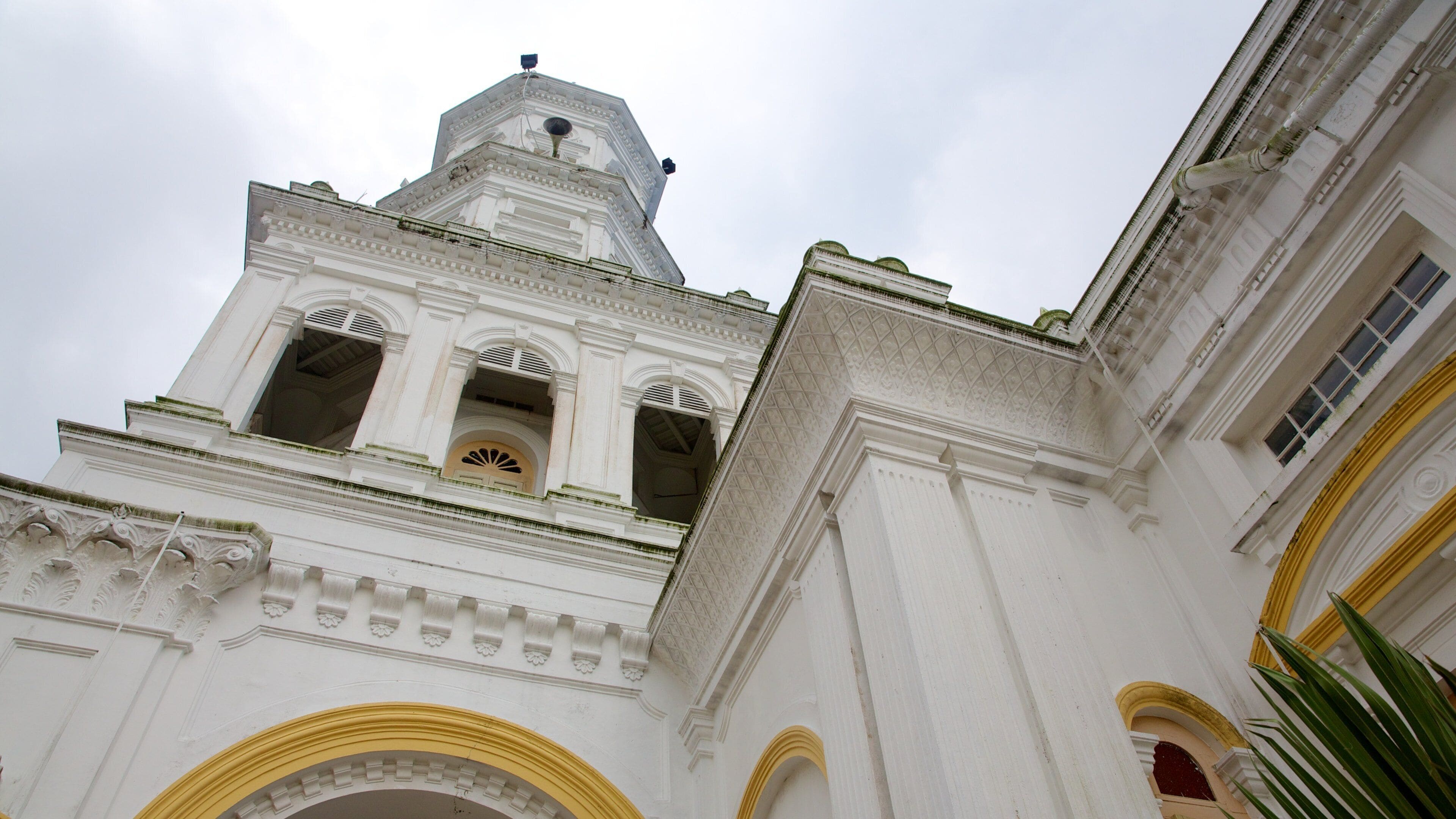 Johor Bahru que inclui uma mesquita e arquitetura de patrimônio