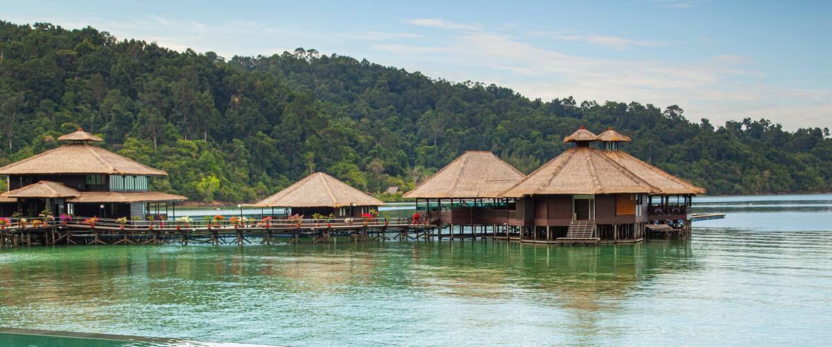 Tunku Abdul Rahman Park showing tropical scenes and general coastal views
