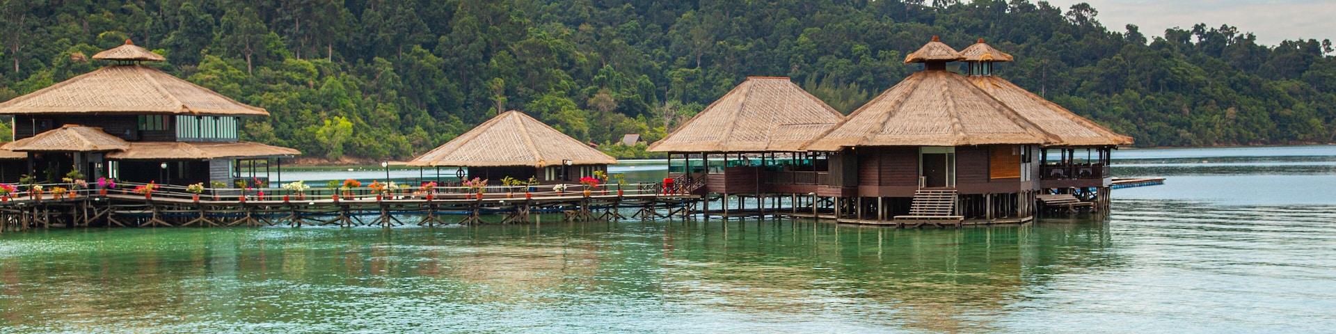 Tunku Abdul Rahman Park showing tropical scenes and general coastal views