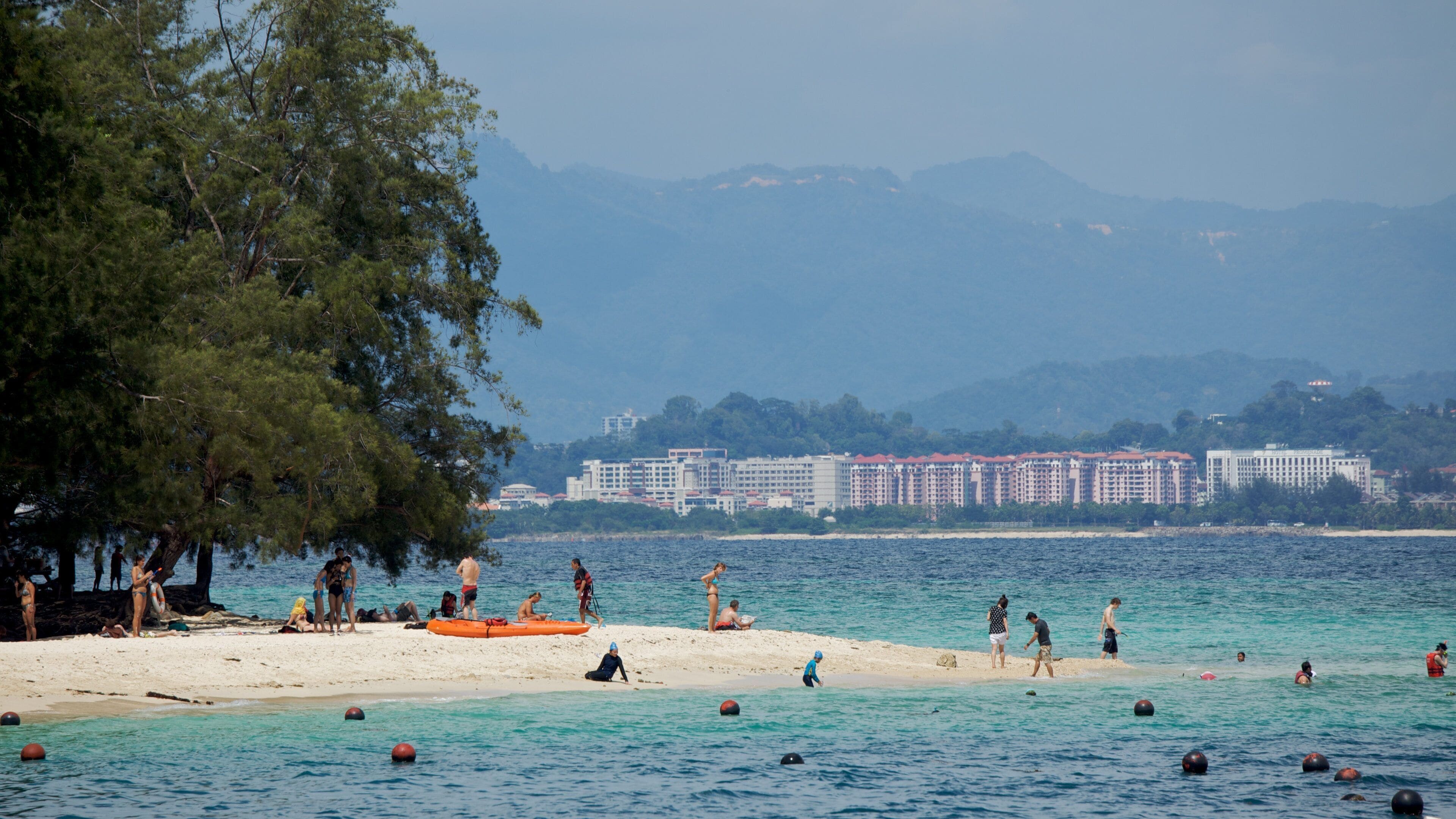 Tunku Abdul Rahman Park showing a beach, swimming and general coastal views