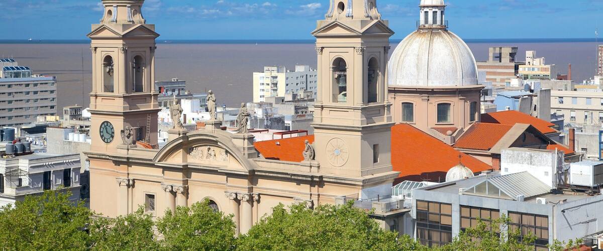 Montevideo Cathedral which includes a church or cathedral, a city and religious aspects