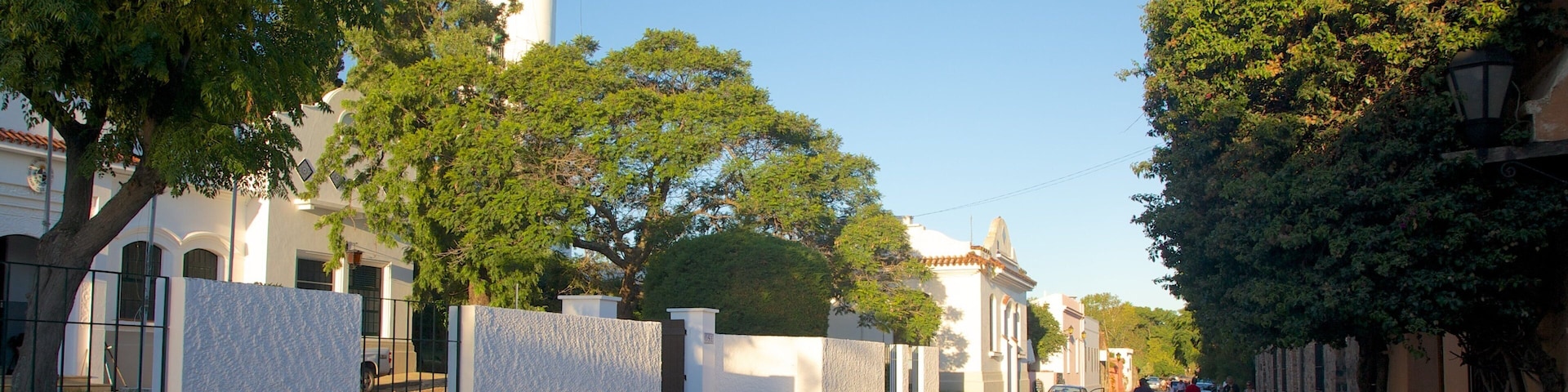 Farol da Colonia del Sacramento caracterizando cenas de rua