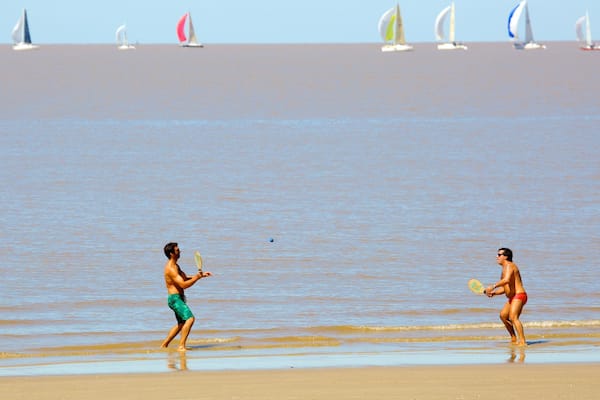 Ferrando Beach showing a beach