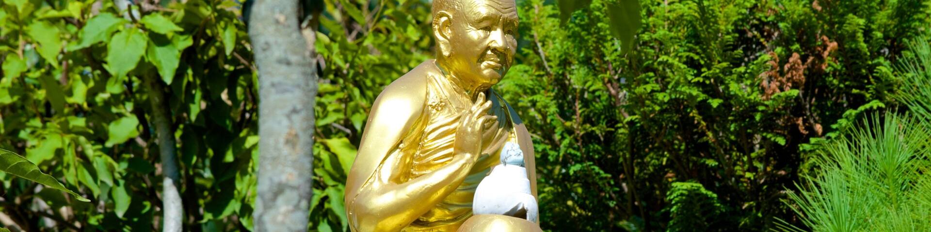 Kopan Monastery which includes religious aspects and a statue or sculpture