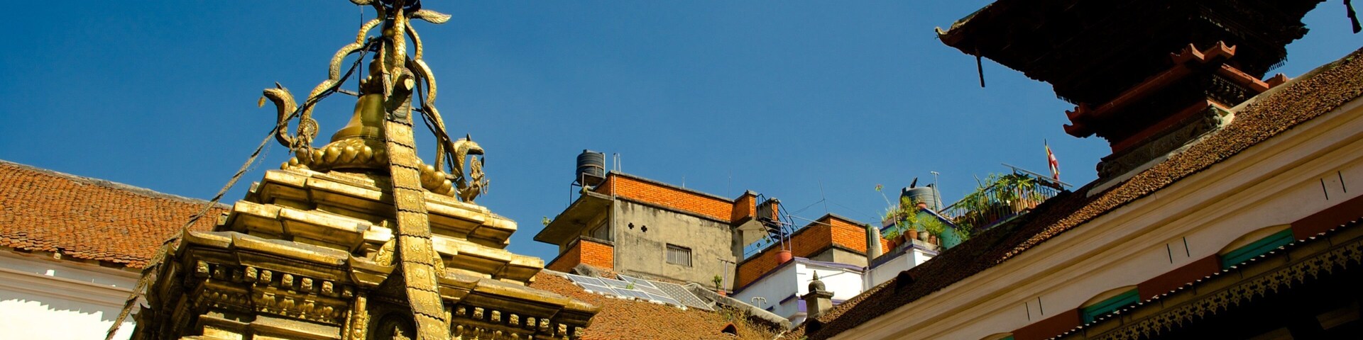 Golden Temple which includes a temple or place of worship