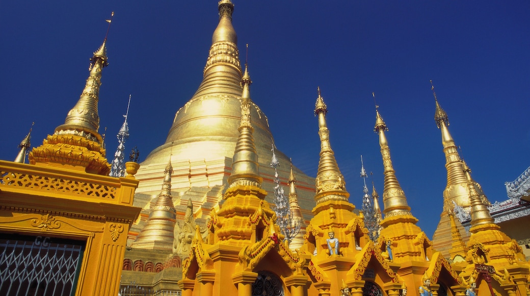 Schwedagon Pagoda, Rangoon, Myanmar