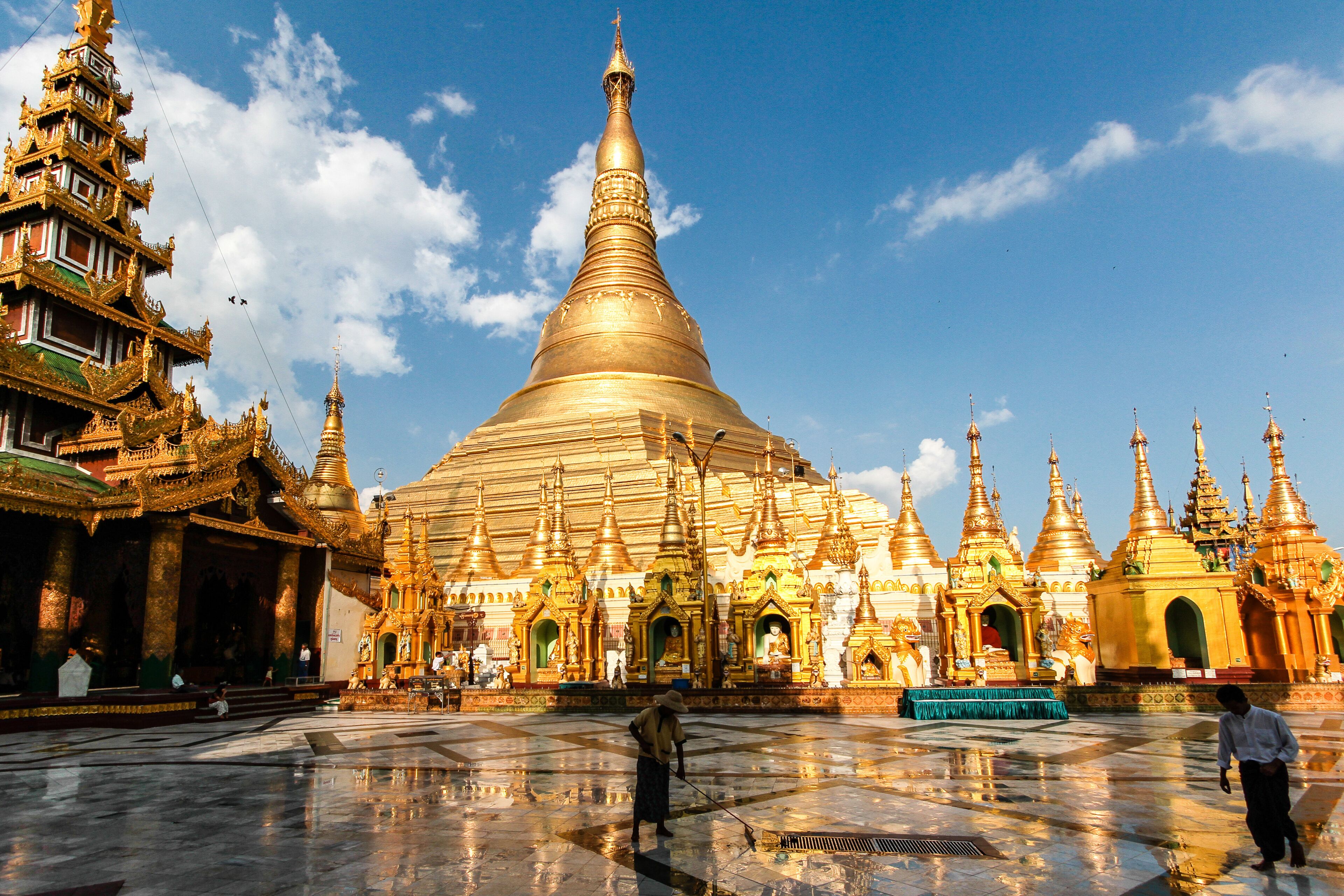 Myanmar - Burma - Shwedagon Pagode in Yangon