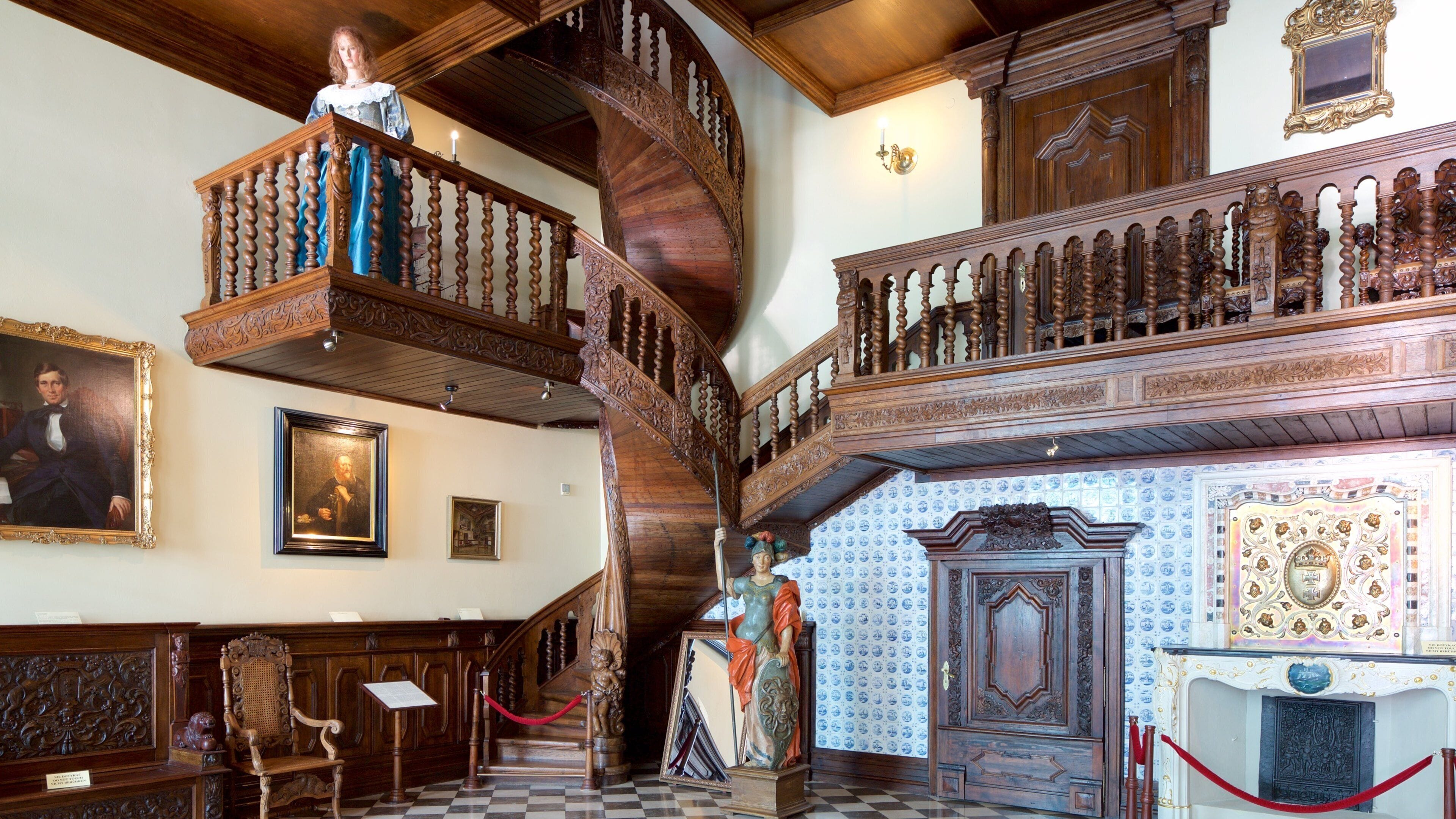 Arthur\'s Court featuring interior views and heritage elements