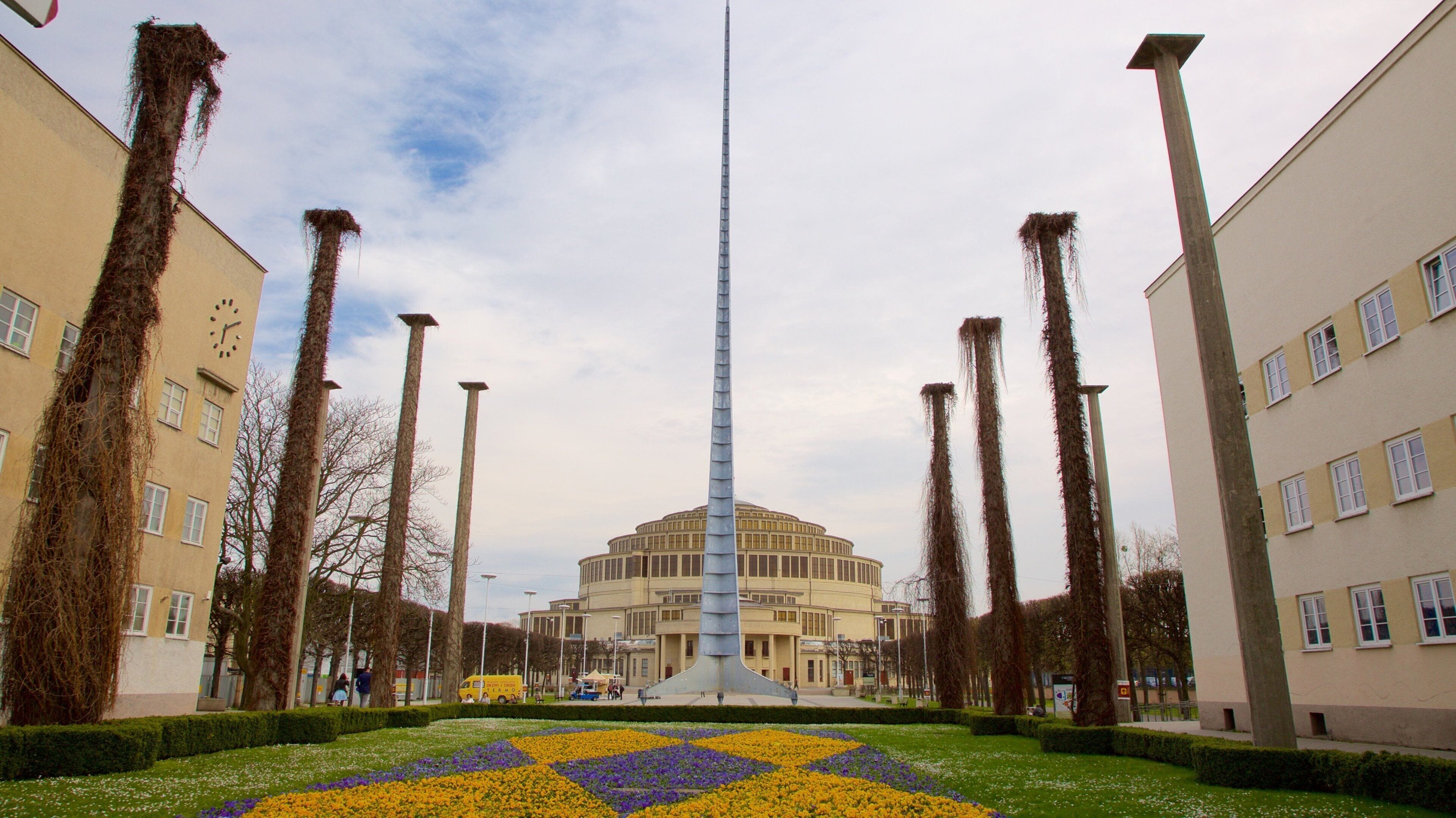 百周年記念ホール どの含み 遺跡 と 庭園