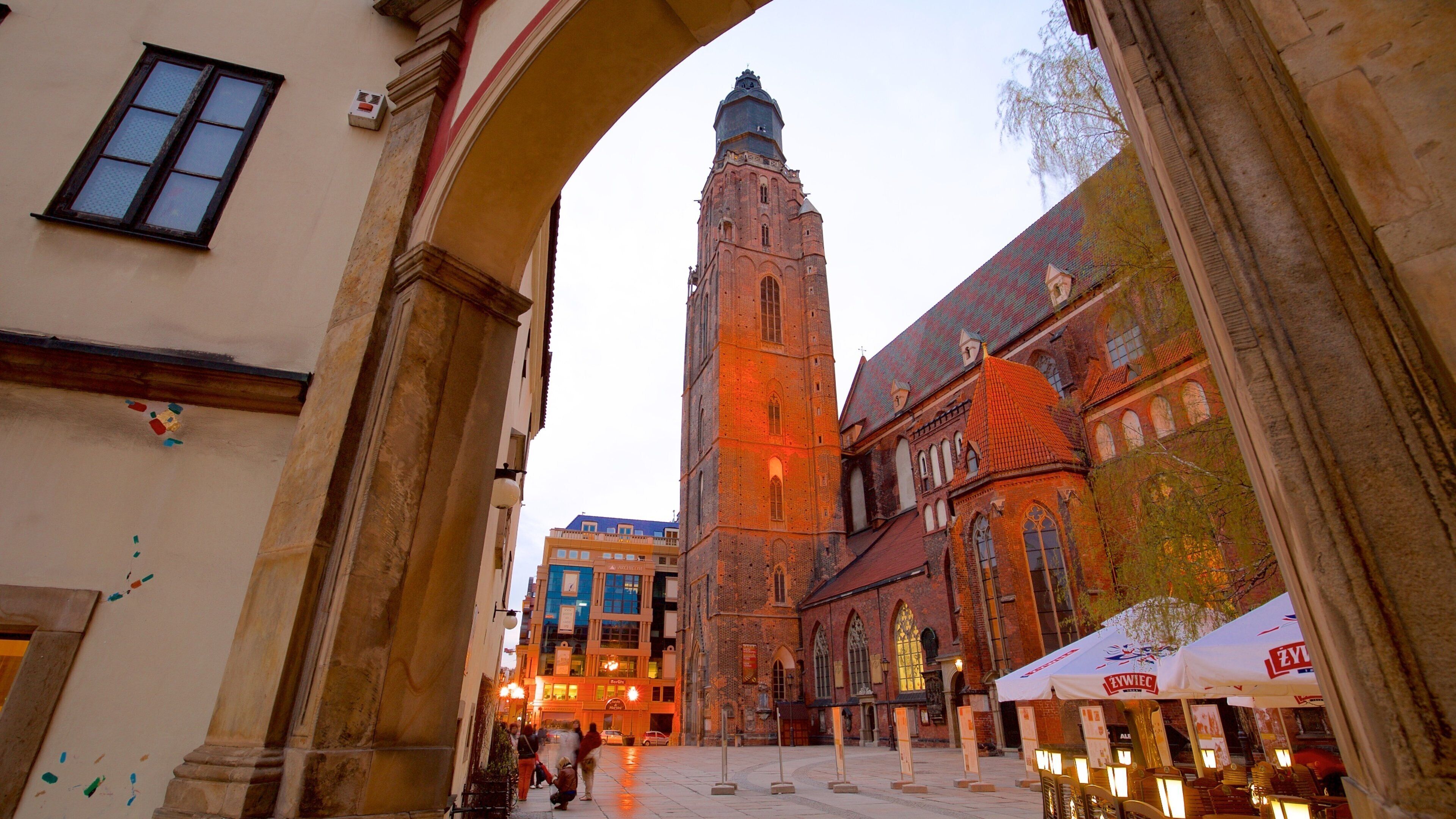 Nhà thờ St. Elisabeth’s cho thấy nhà thờ